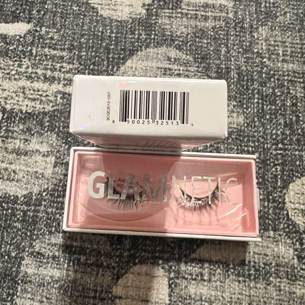 2 PAIRS OF NEW GLAMNETIC "LULLABY" LASHES - Picture 4 of 4
